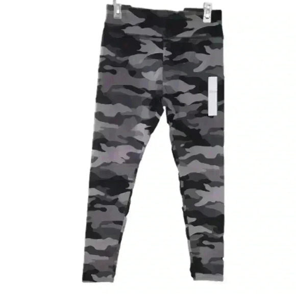 wild fable Pants - Nwt: Wild Fable Camo Legging Size: M